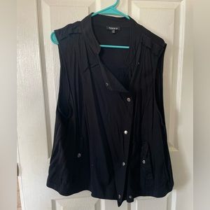 Torrid black vest size 1